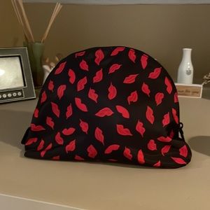 LULU GUINNESS BLACK MULTI LARGE HANDPAINTED LIPS CRESCENT WASH BAG